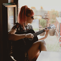 GiantFeelings(Acoustic)  �Ǻ�